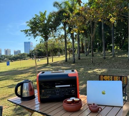 AT22 2000W 2200W LiFePO4 Батарейная портативная электростанция для наружной системы энергобанка