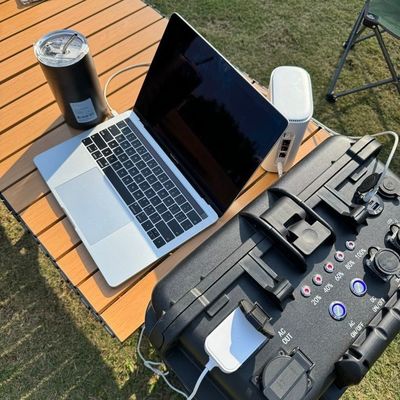Портативный солнечный генератор с литийными ячейками LiFePO4 мощностью 8000 Вт для активных занятий на открытом воздухе