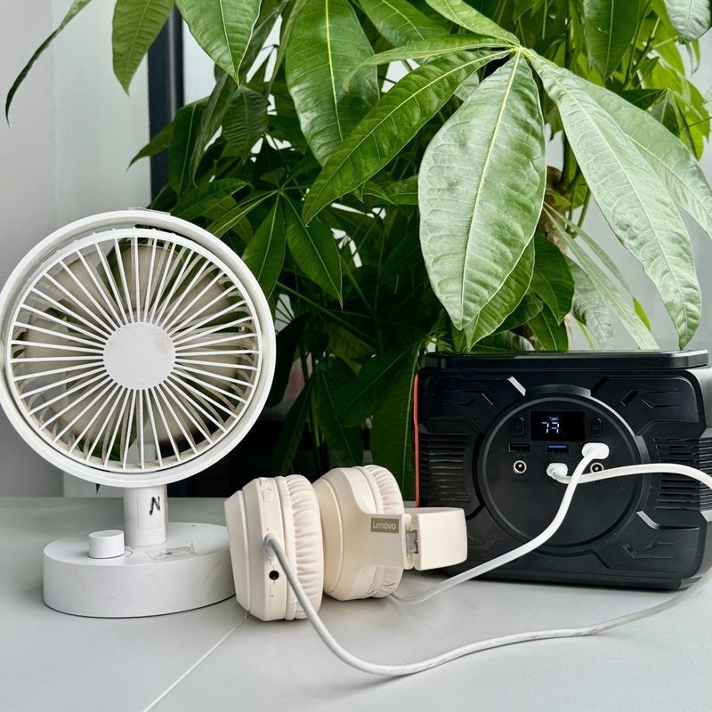 Лучшая электростанция для кемпинга 173wh 300W 200W солнечный генератор с тернарной литийной батареей